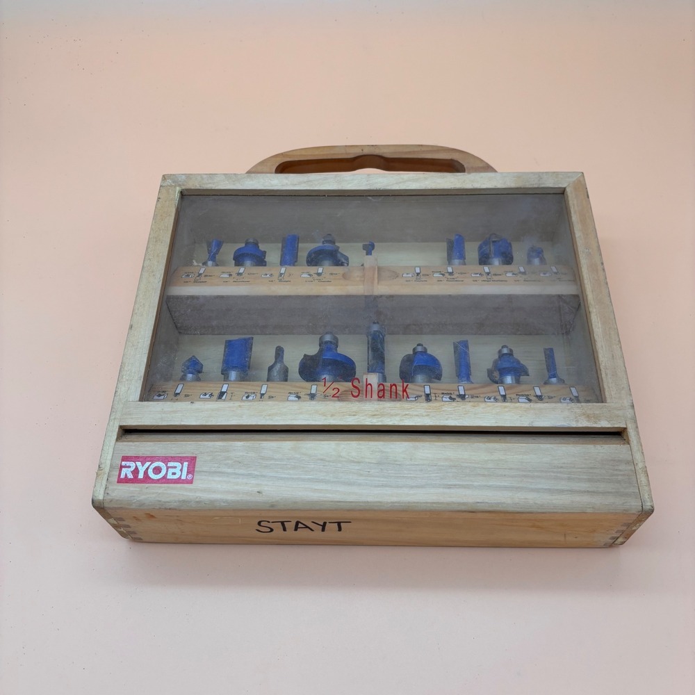 Ryobi 20 Piece Carbide Tipped Router Bit Set 1/2 Inch Shank with Wooden Case